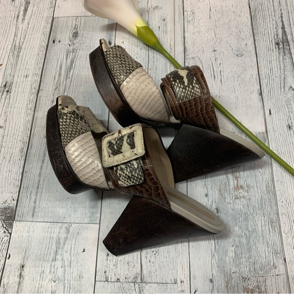 BCBG MAXAZRIA LEATHER SNAKE PRINT PLATFORM HEELS SANDALS SZ 10 - Picture 11 of 12